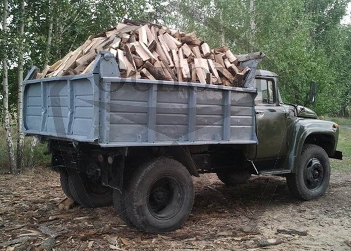 ЗИЛ 130 самосвал с дровами