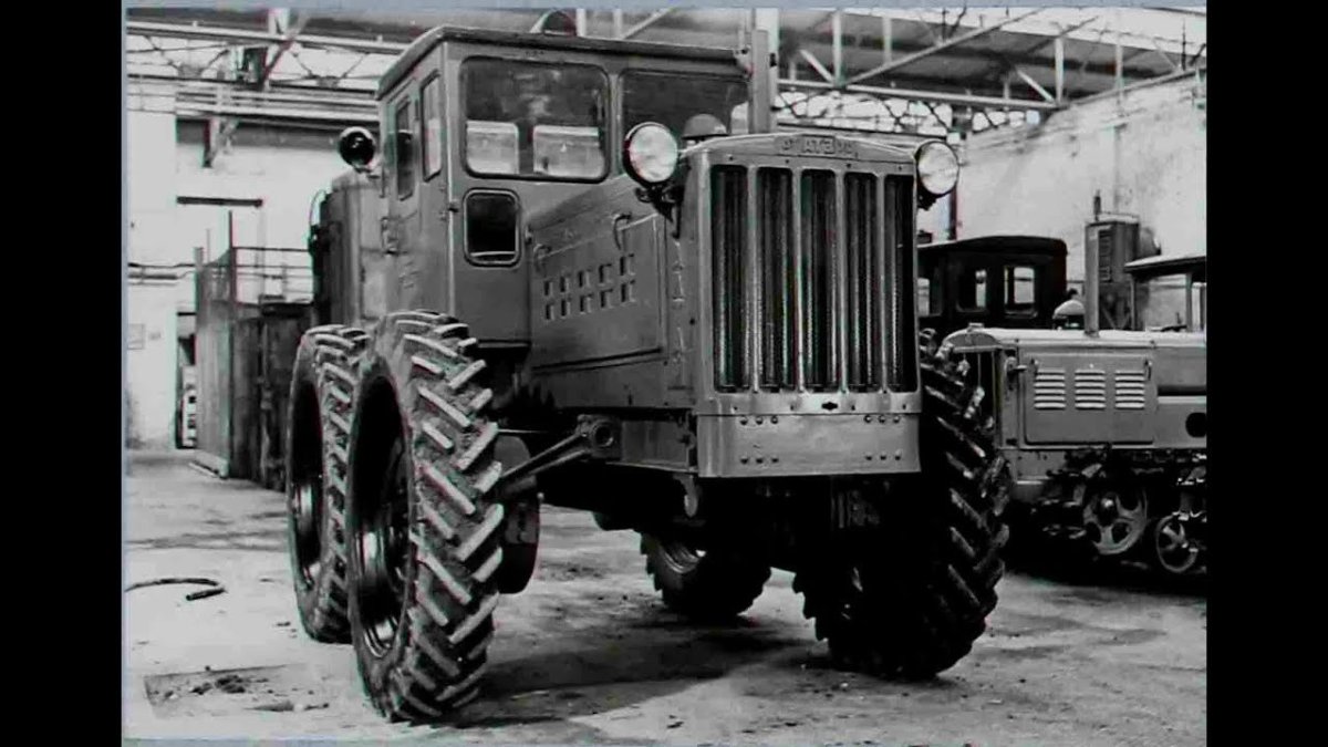 Трактор ДТ-75 Алтайский тракторный завод