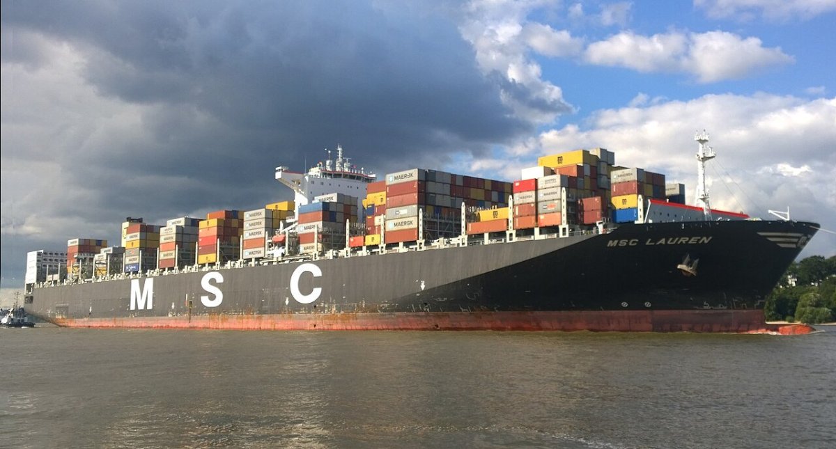 Урал контейнеровоз