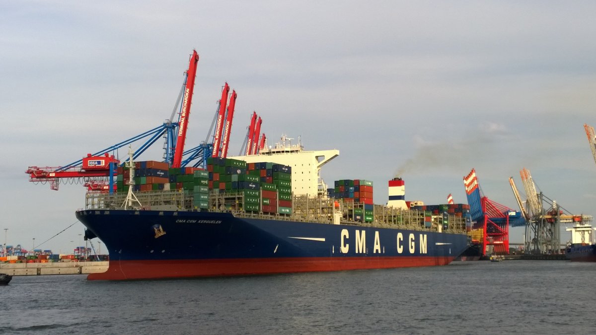 Контейнеровоз CMA CGM