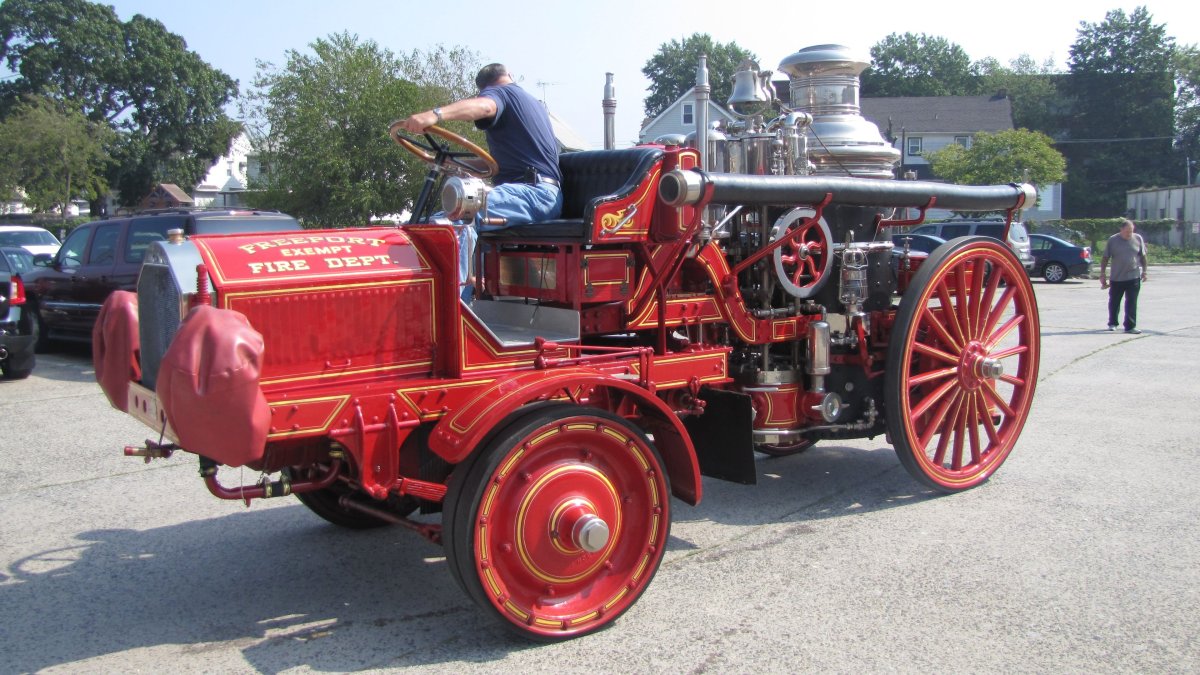 Пожарный трактор