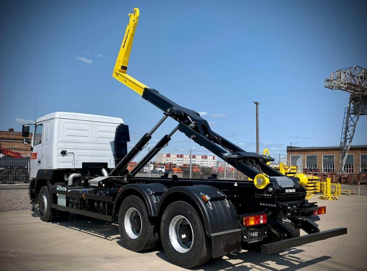 МАЗ 631228-8575-012