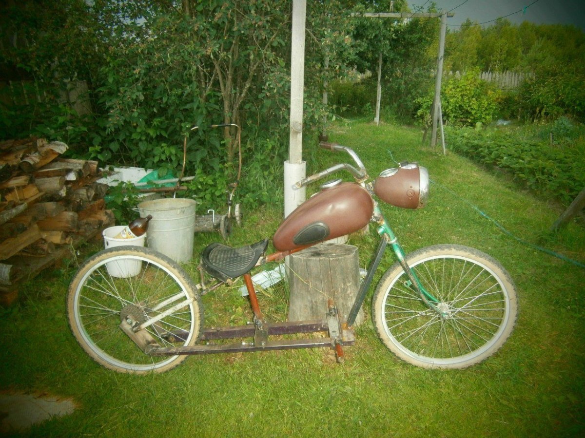 Мопед из велосипеда и бензопилы