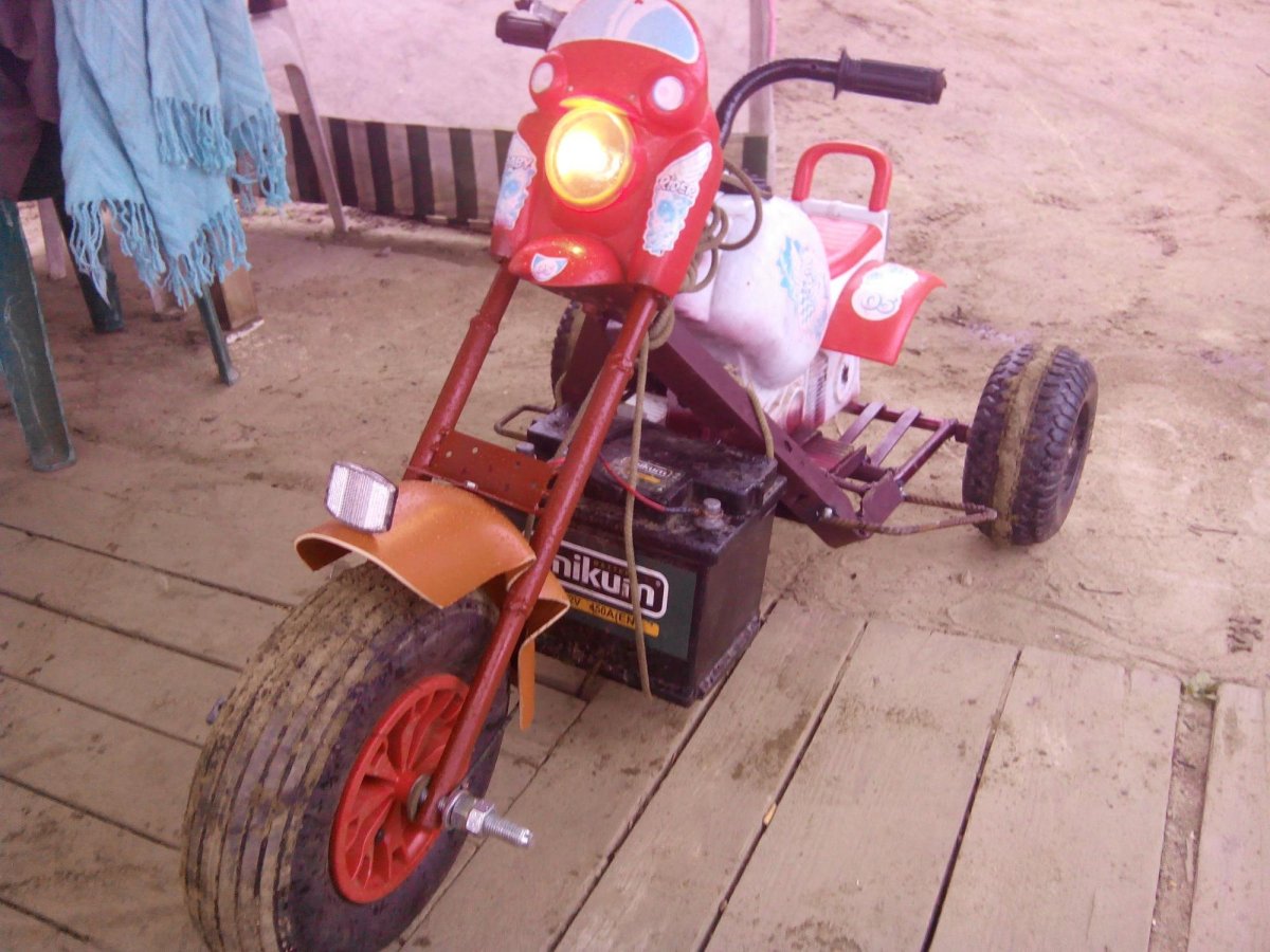 Трицикл из бензопилы Урал