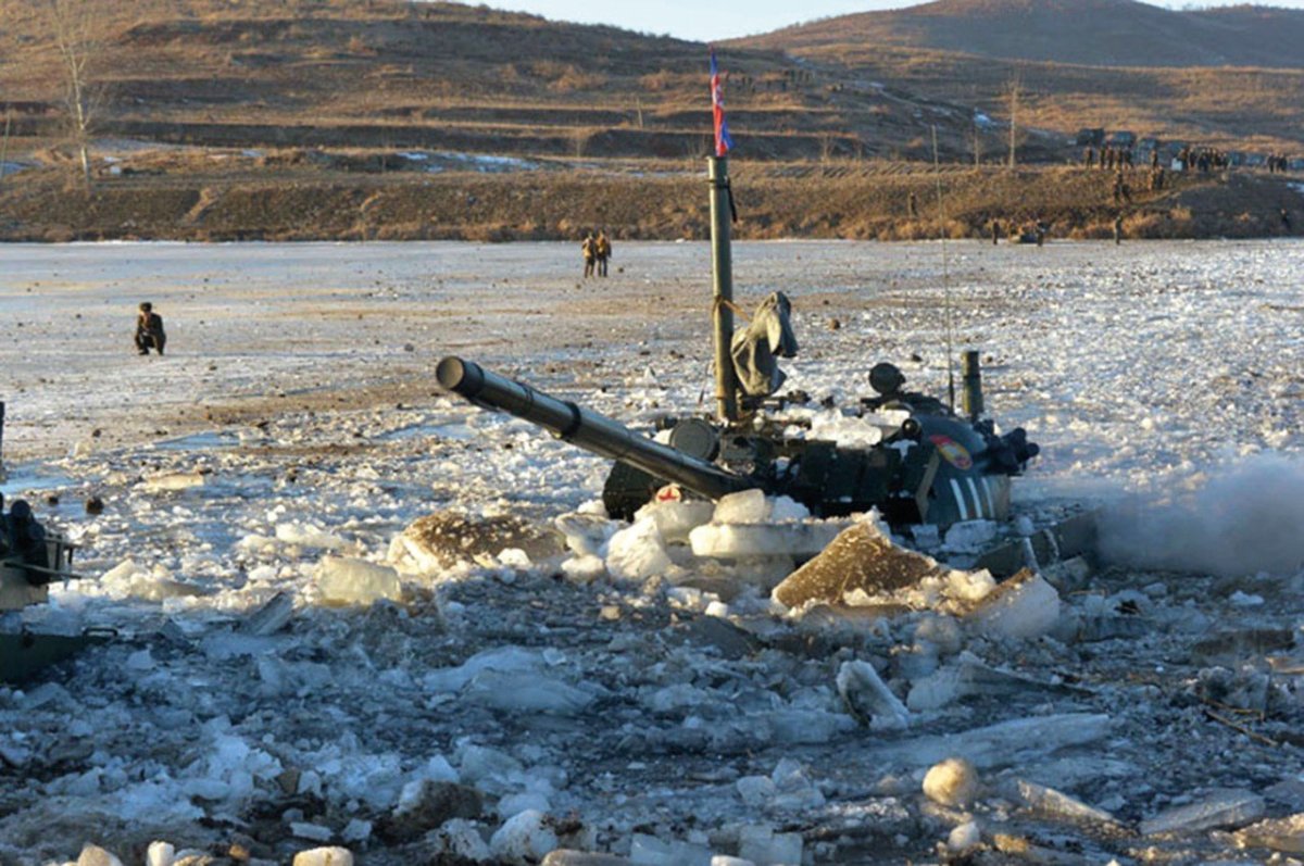 Северокорейские танки Сонгун-915