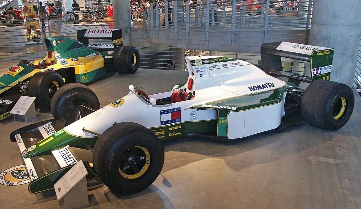 Лотус ф1 1992