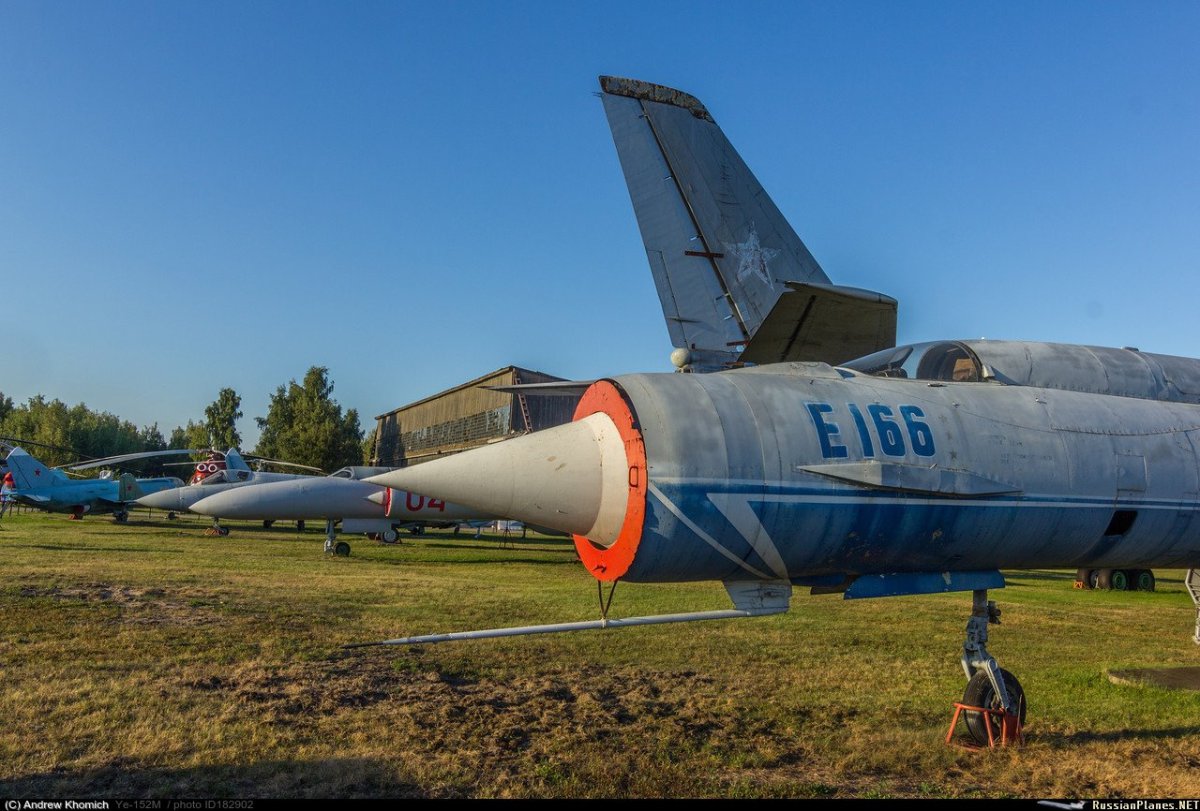 Е-166 Микоян самолет