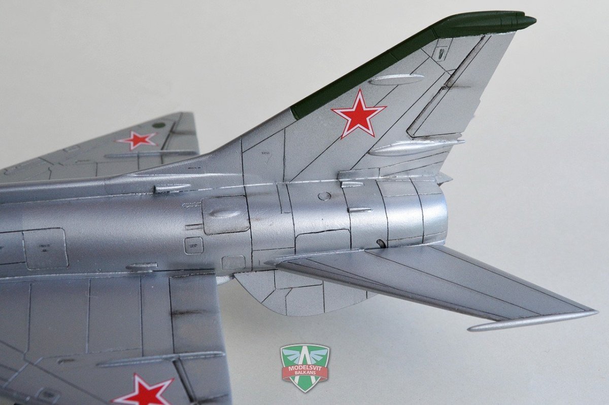 Моделсвит е-152