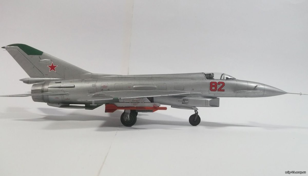 Миг 21 е8
