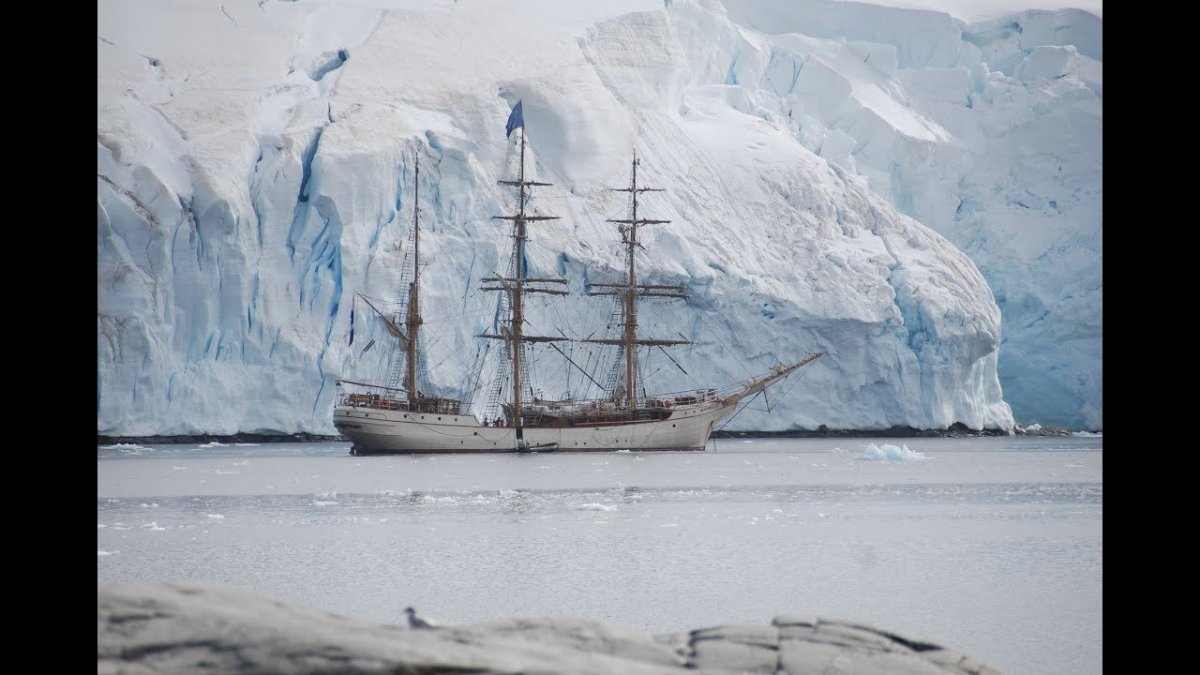 Шлюп Восток Антарктида