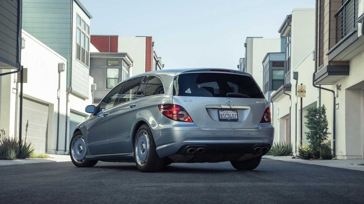 Заряженный минивэн