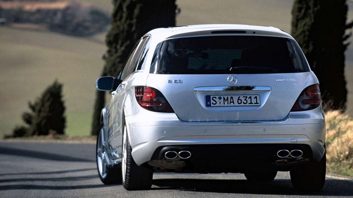 Mercedes r63 AMG