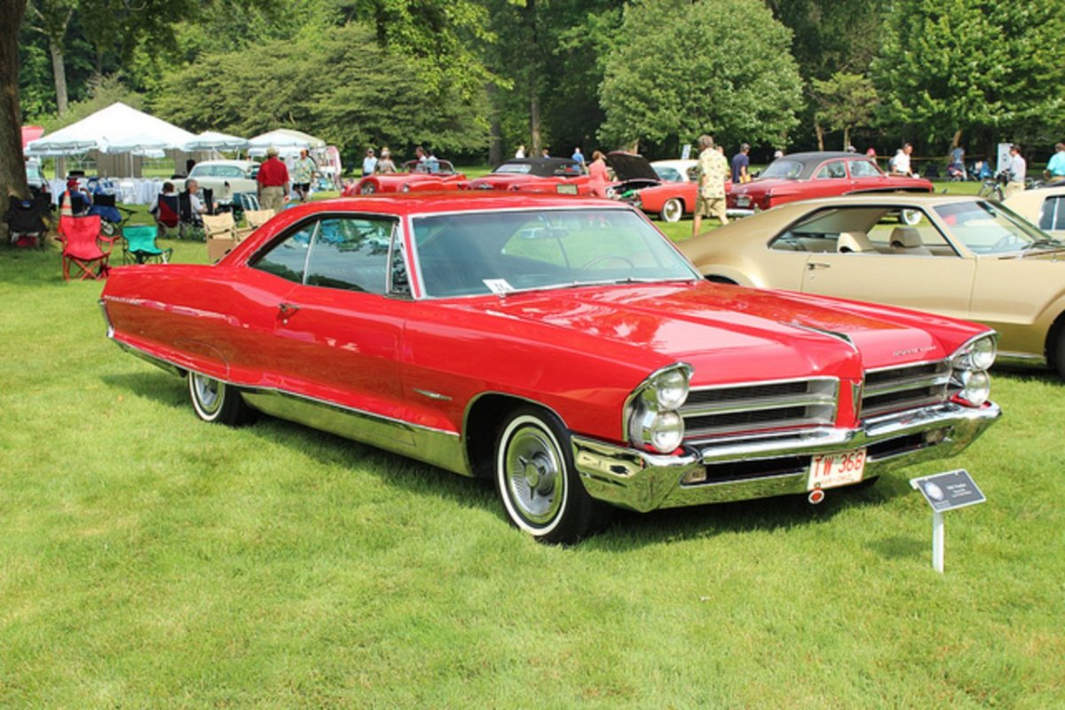 Pontiac Bonneville 2 Door Hardtop