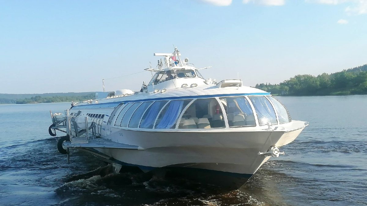 Яхта на Ладоге