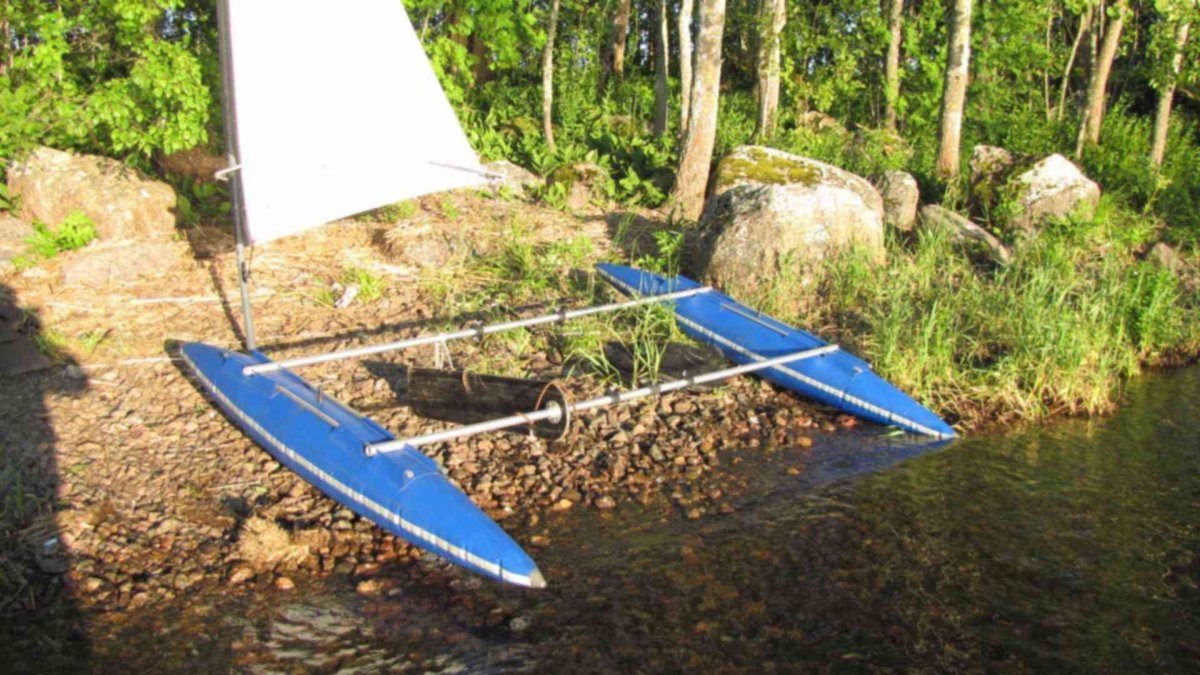 Байдарка Тритон 2