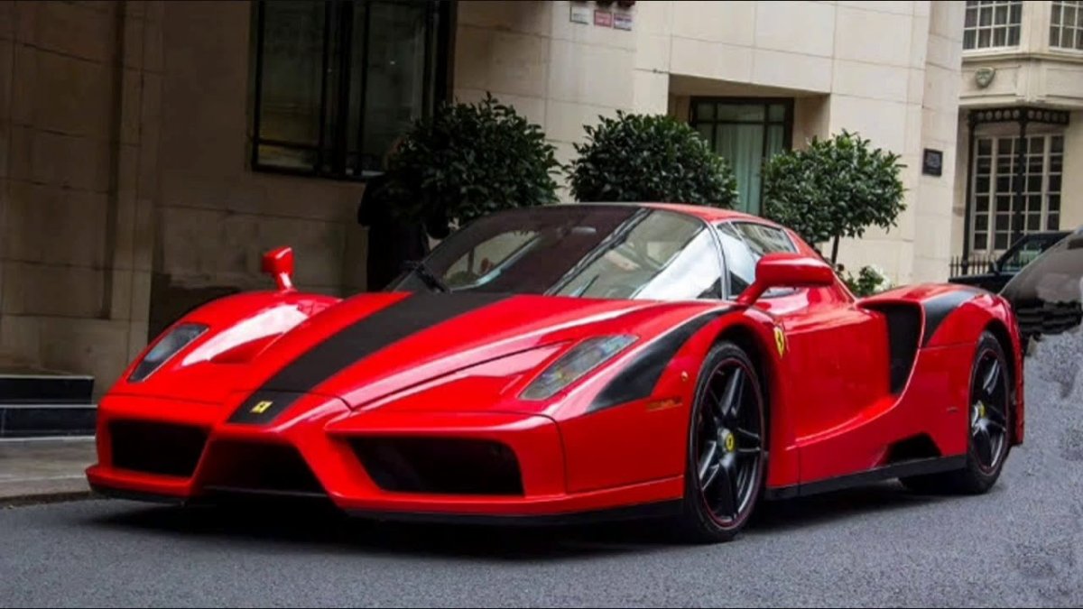 Феррари Энзо 2020