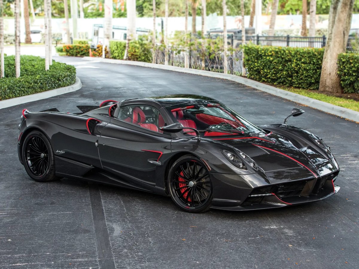 Pagani Huayra Roadster