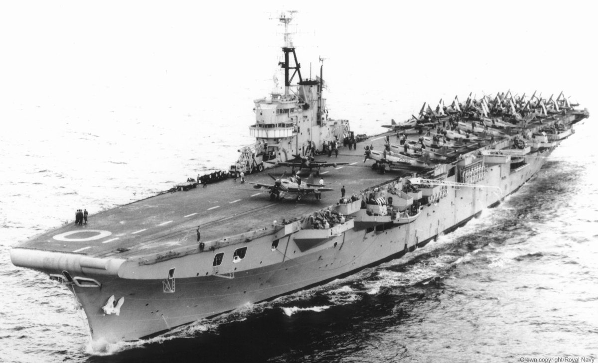 Авианосец Колоссус