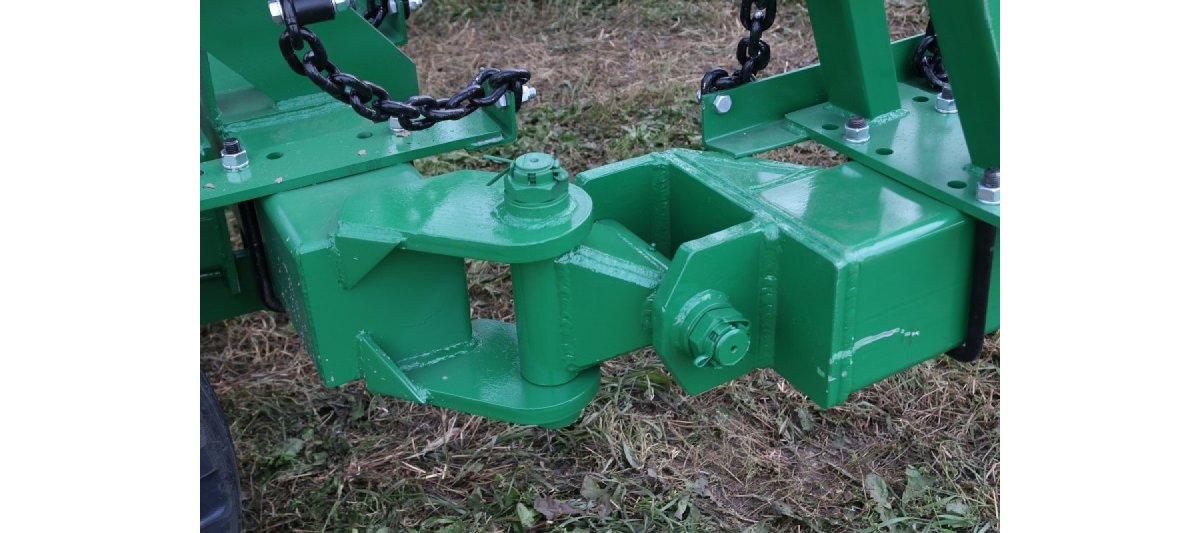 Шарнир поворотный сцепа борон брус 150 мм