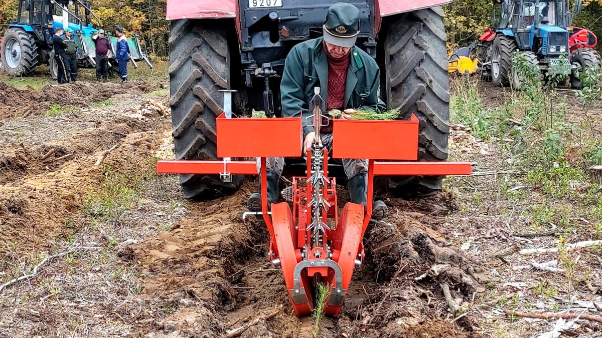 МЛУ-1 Лесопосадочная машина