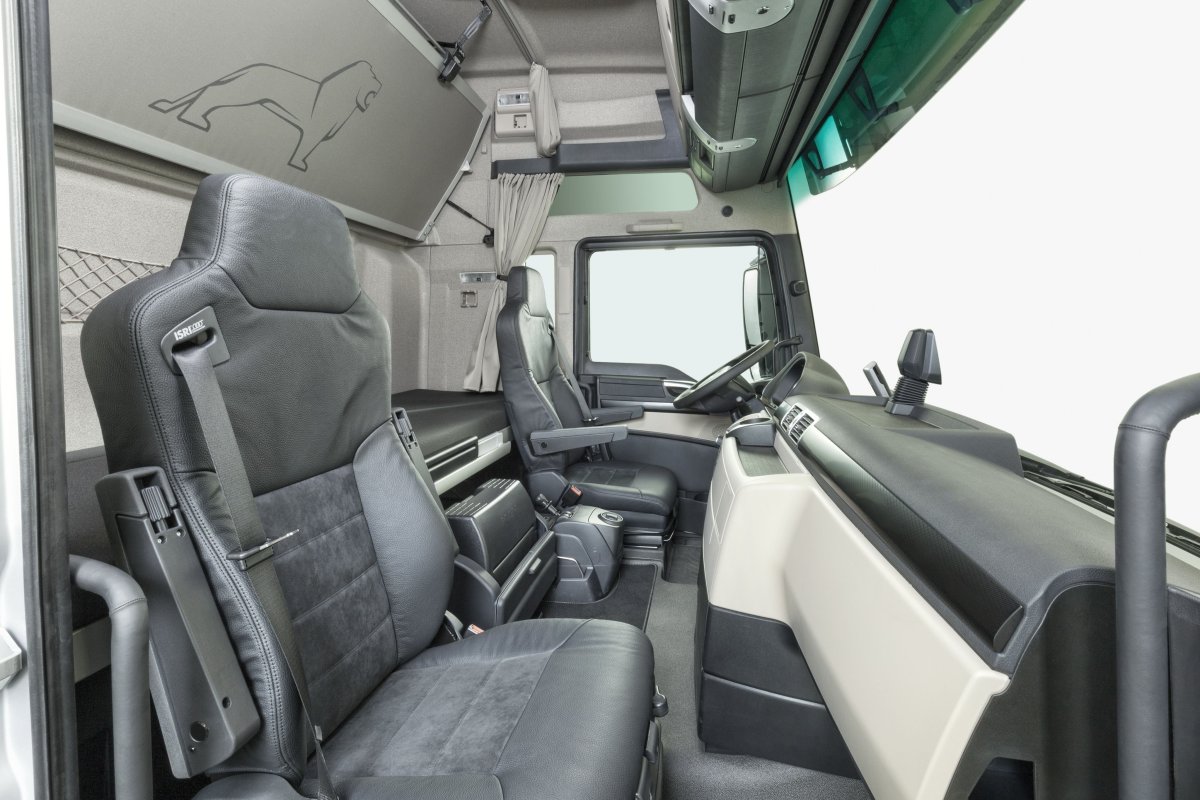 Тягач ман ТГХ салон