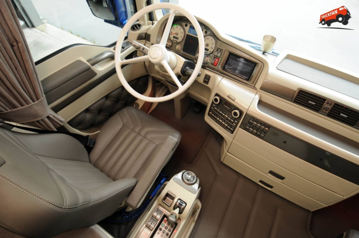 Ман TGX салон