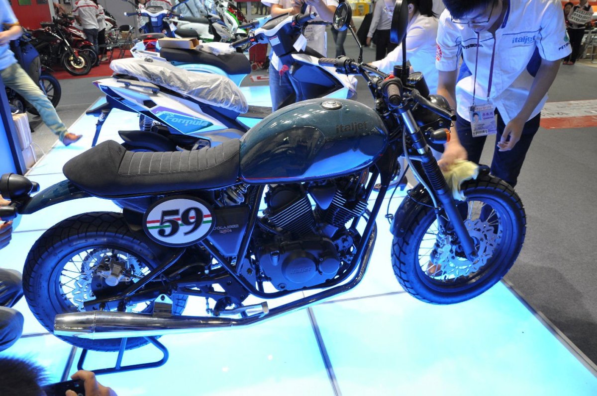 Электромотоцикл Italjet