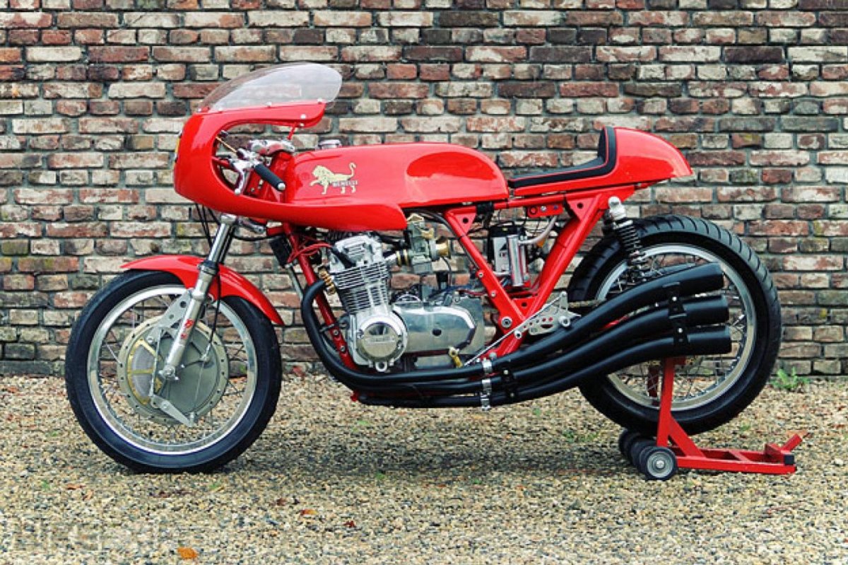 Benelli Cafe Racer