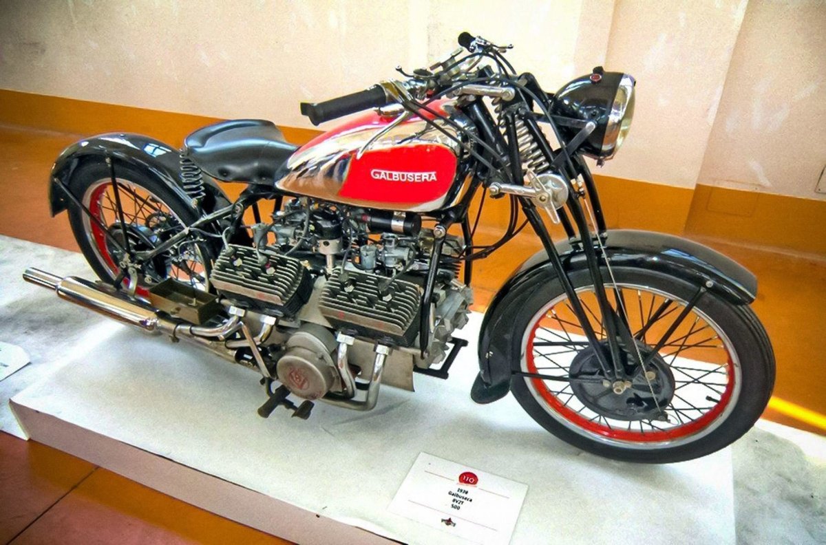 Многоцилиндровый мотоцикл