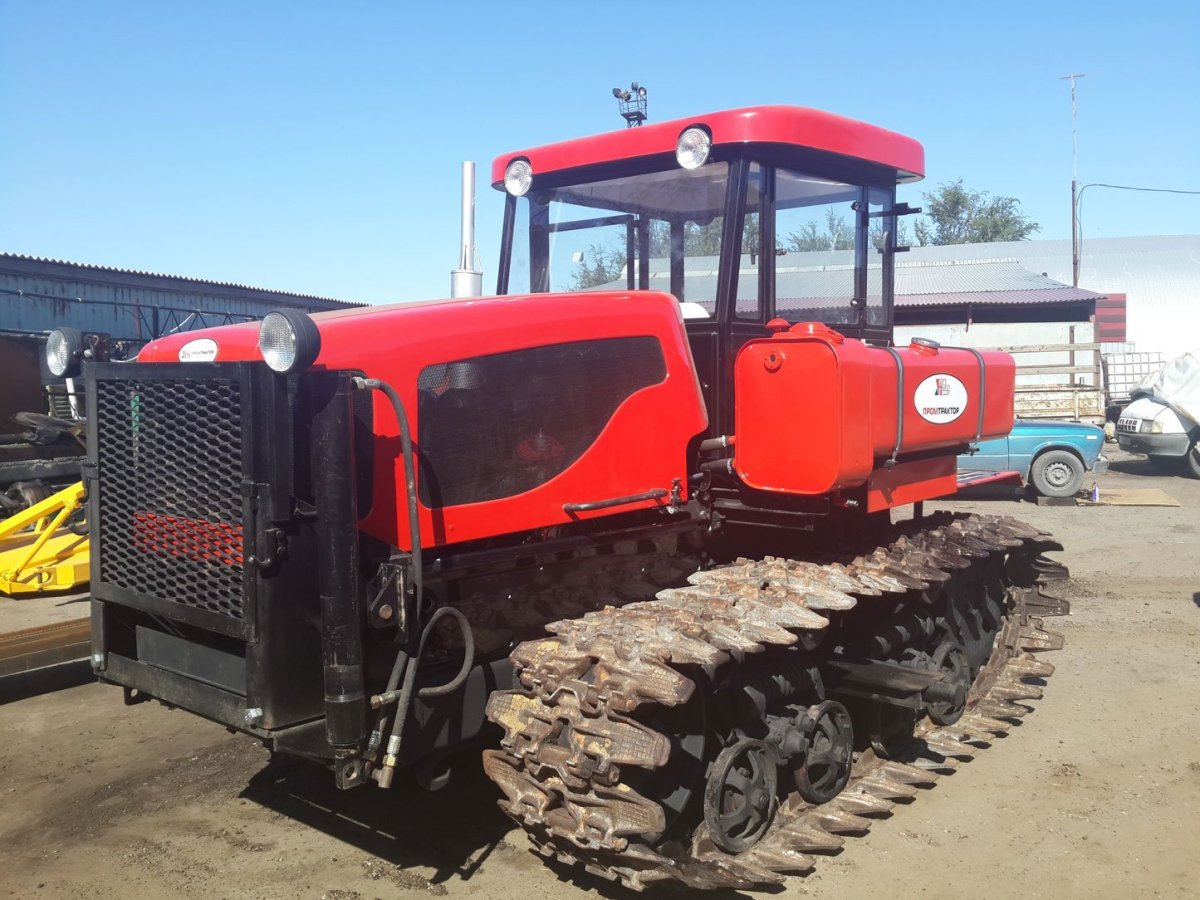 ДТ-75 трактор