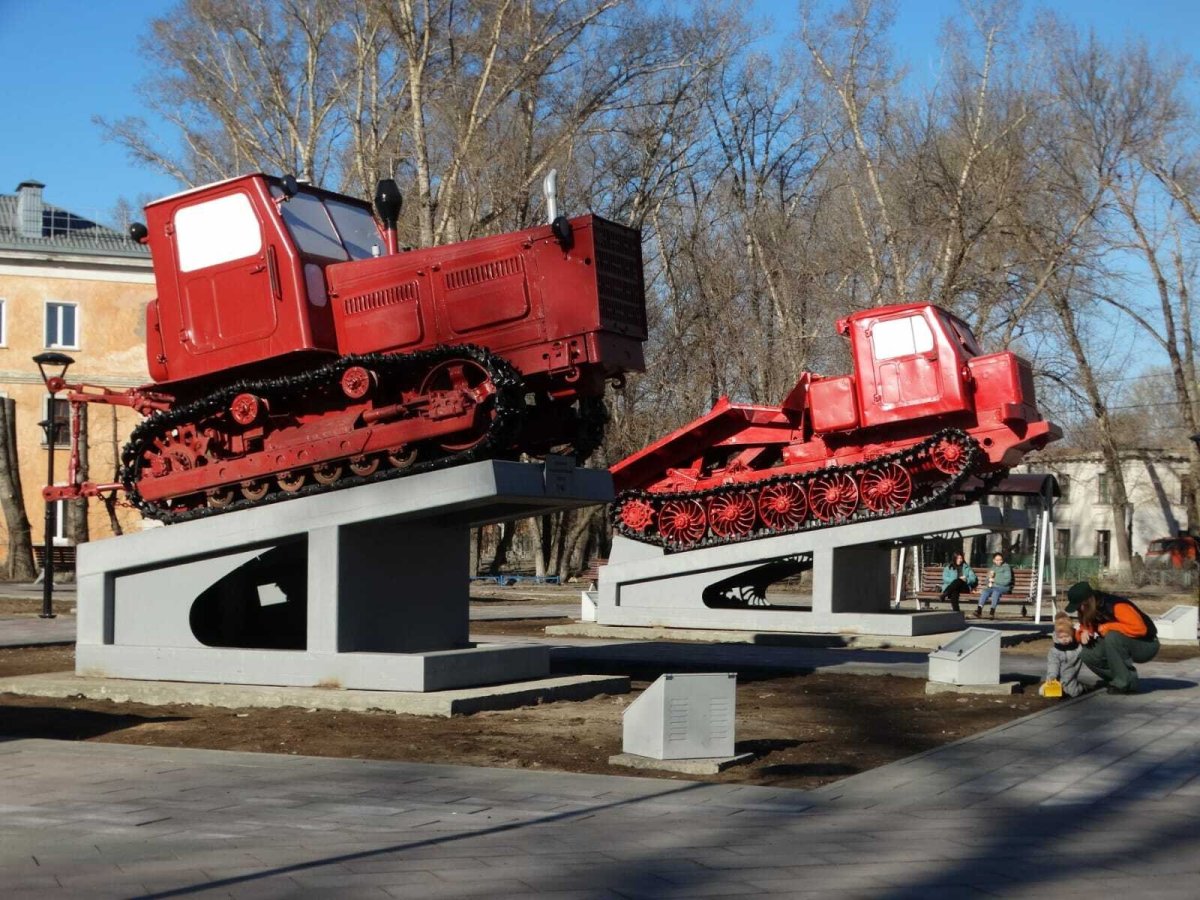 1 Мая трактор