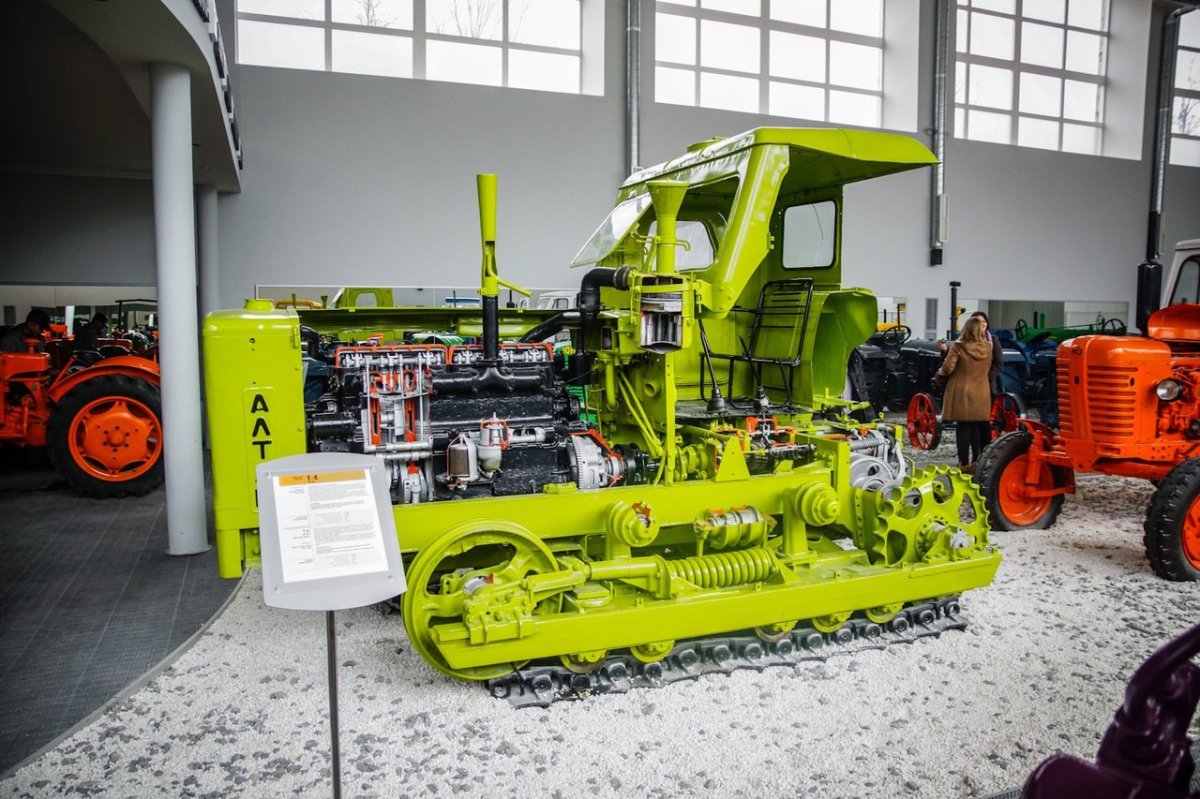 Алтаец трактор