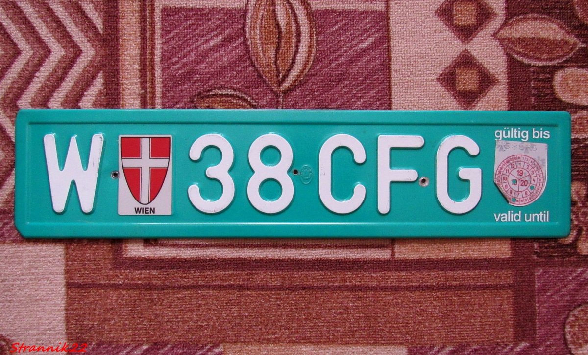 Зеленые автомобильные номера