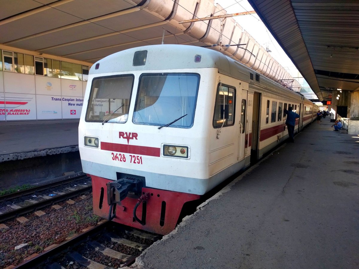 Поезд Ереван Тбилиси