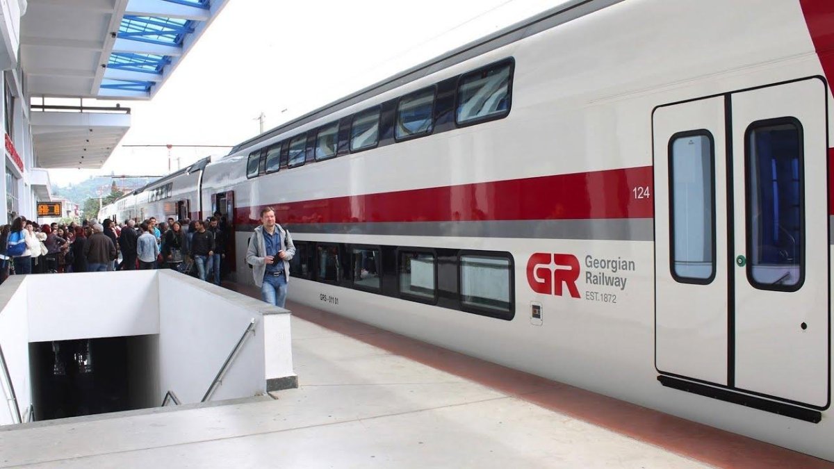 Стадлер поезд Грузия