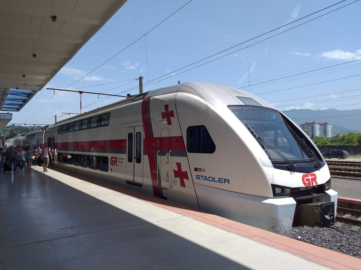 Поезд Штадлер Грузия