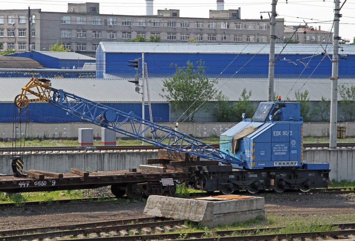 Железнодорожный кран ЕДК 80/3