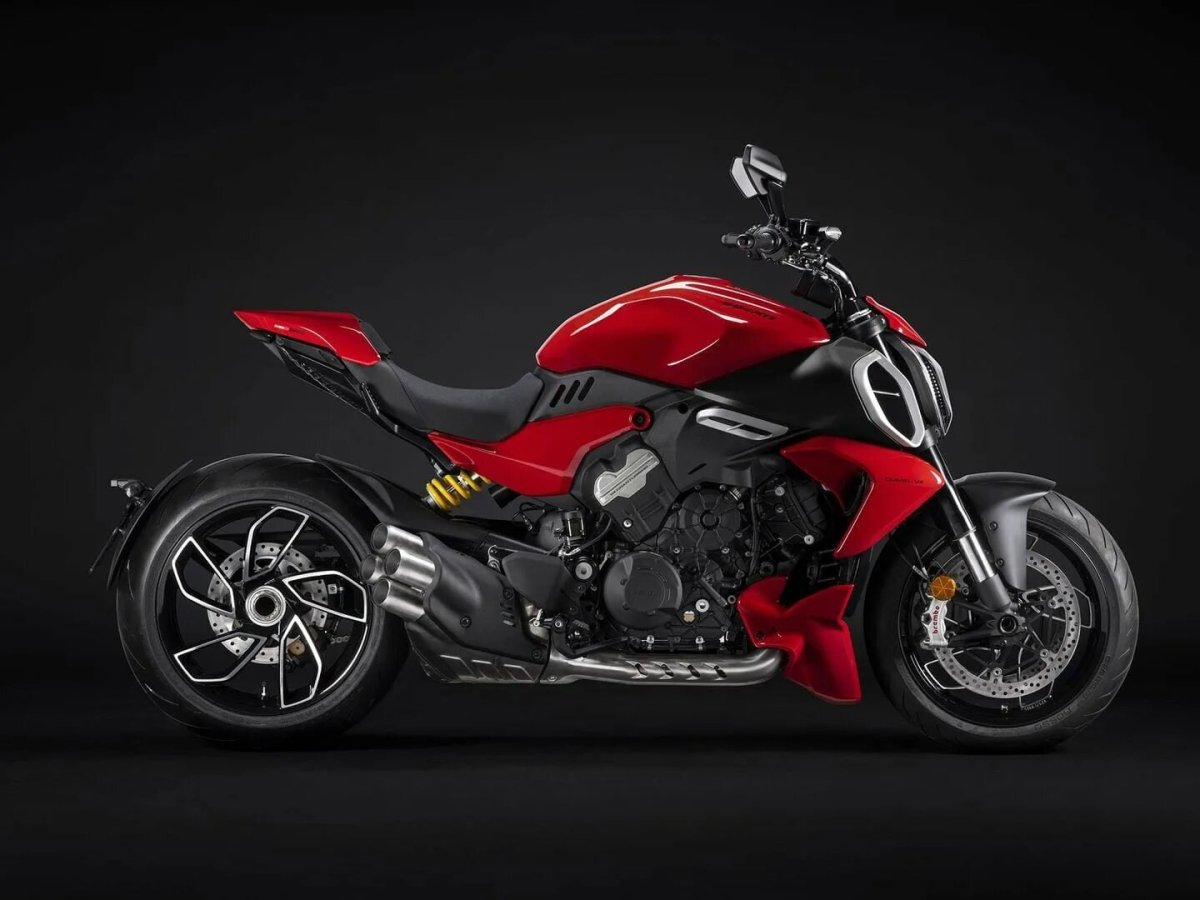 Мотоцикл Ducati Diavel v4,