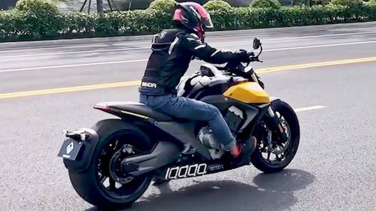 Бенда мотоцикл lfc700