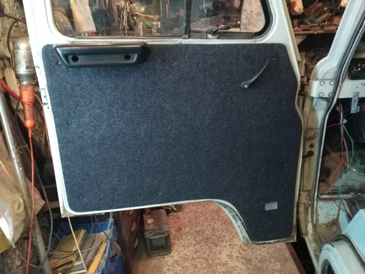 УАЗ Буханка дверные обшивки