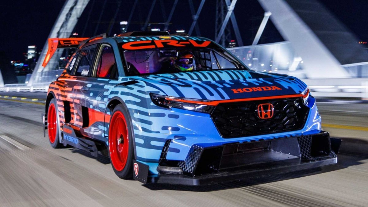 Honda CR-V Hybrid Racer