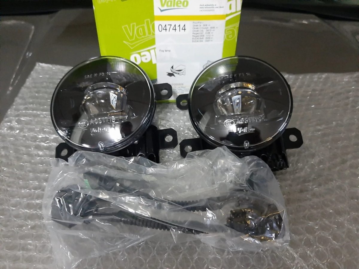 Фара VALEO 047414