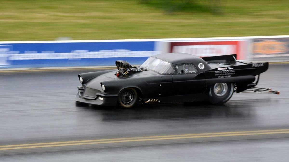 Драгстер Маслкар