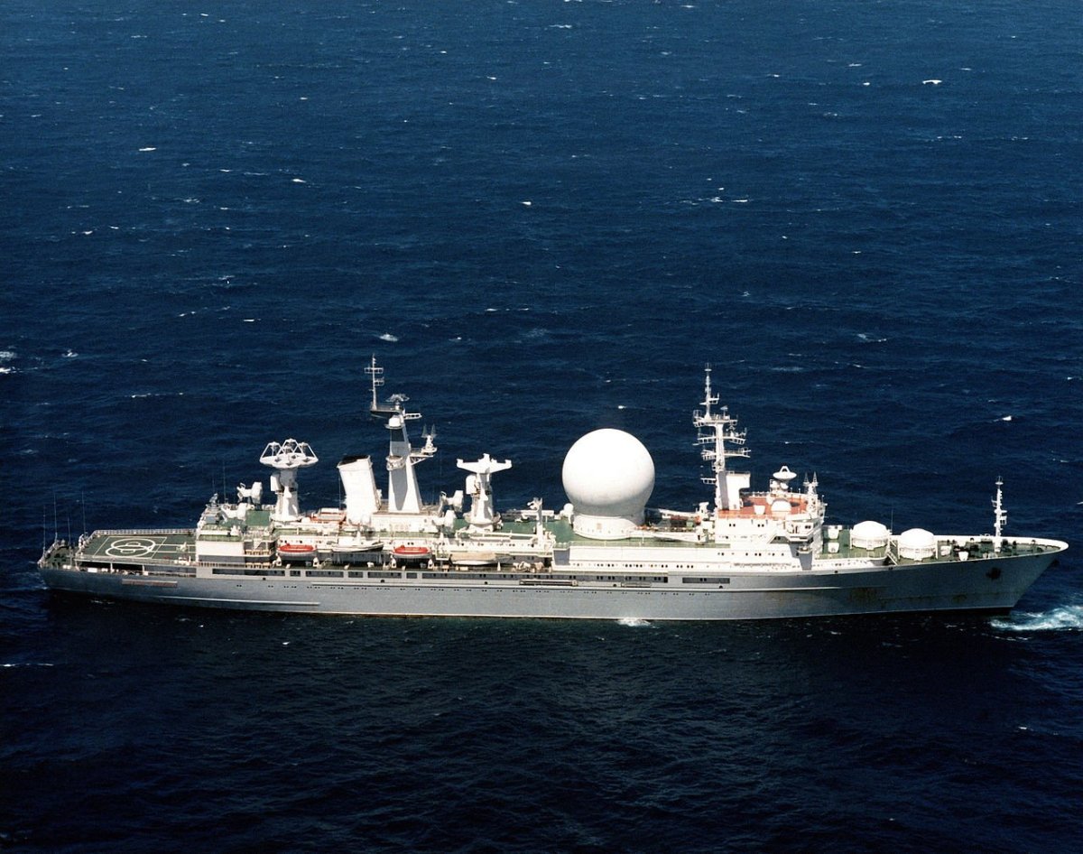 Корабль КИК Маршал Неделин