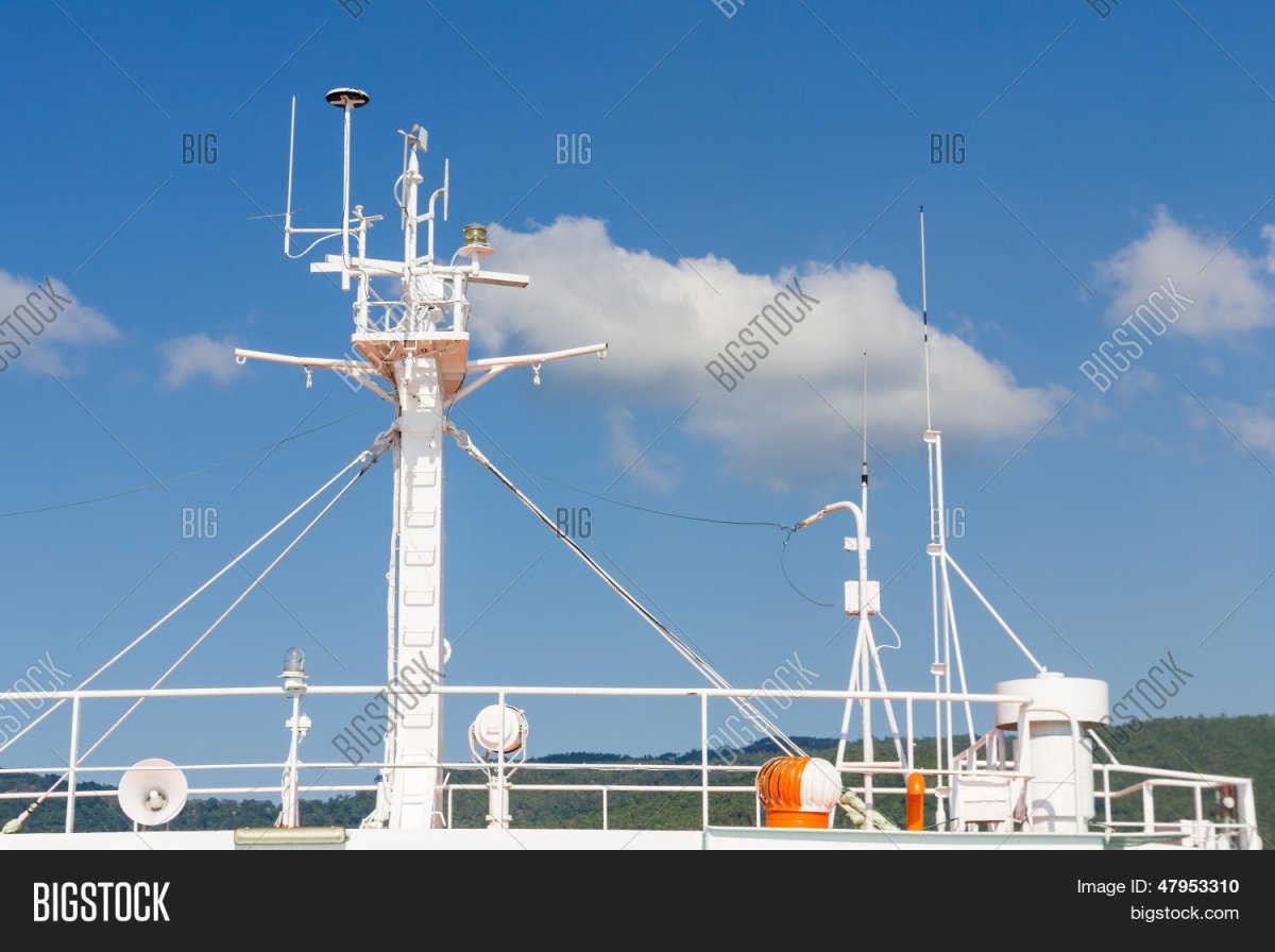 Антенна на корабле