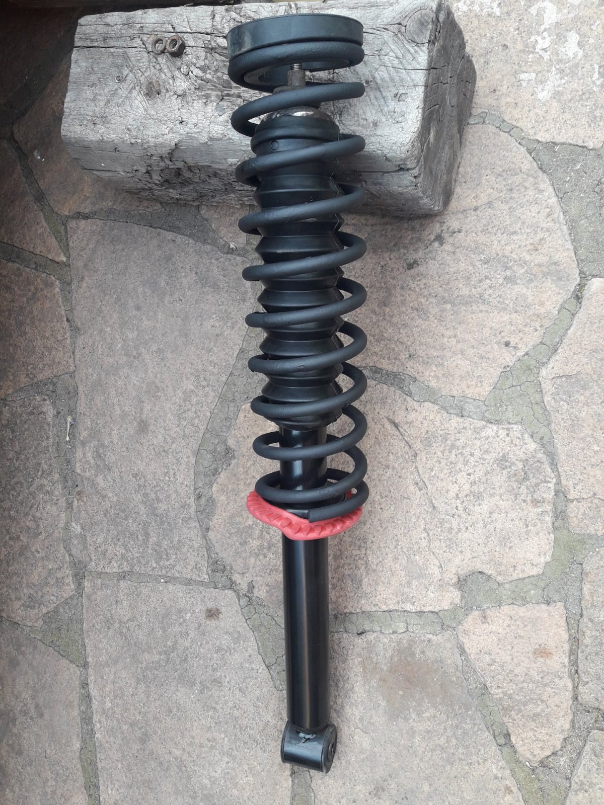 Задняя стойка ВАЗ 2115