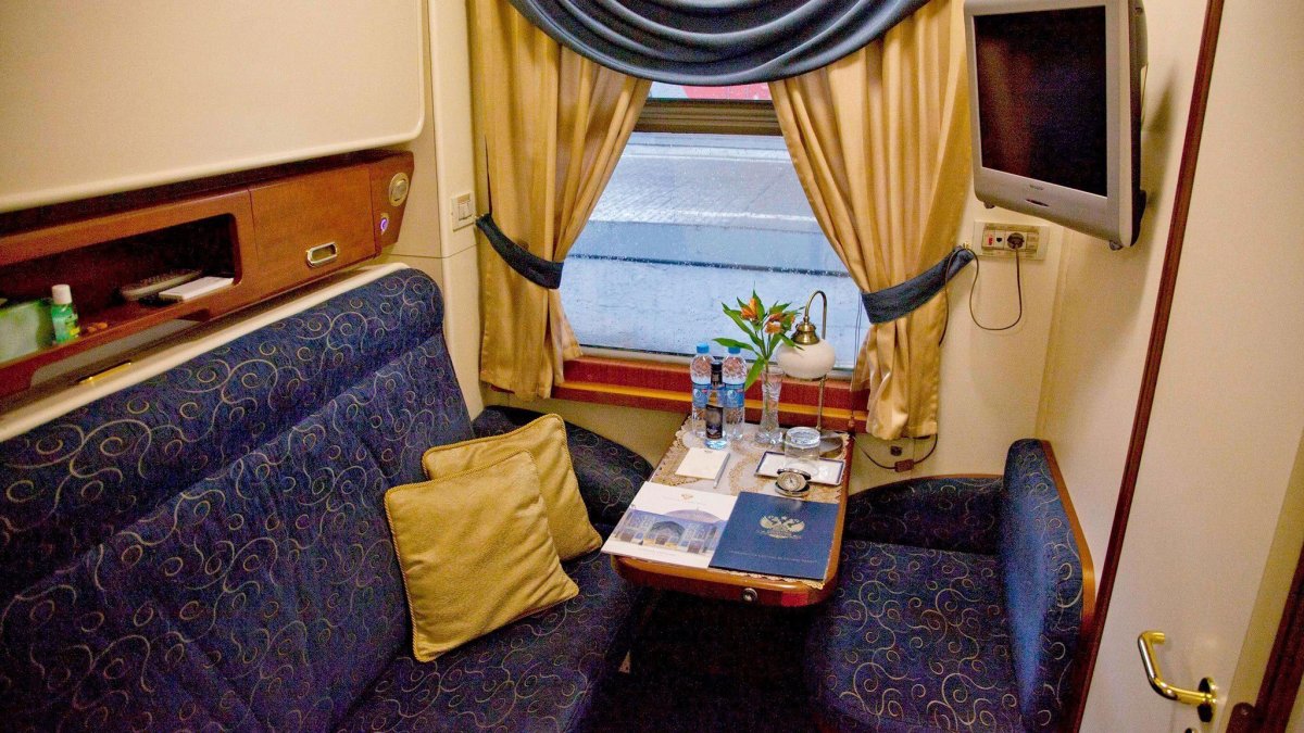 Поезд 102м премиум вагон Люкс