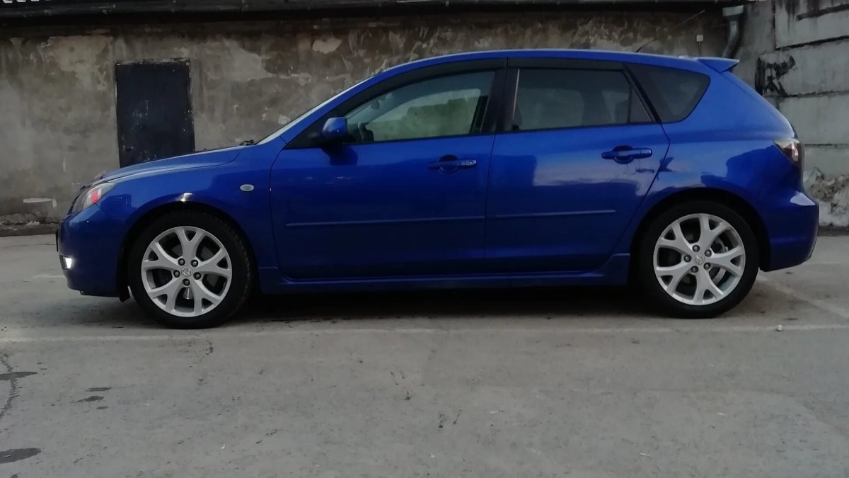 Мазда 3 БК седан на 17 дисках