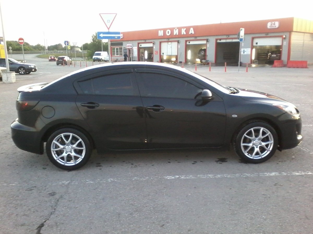 Мазда 3 седан 2007 на 17 дисках