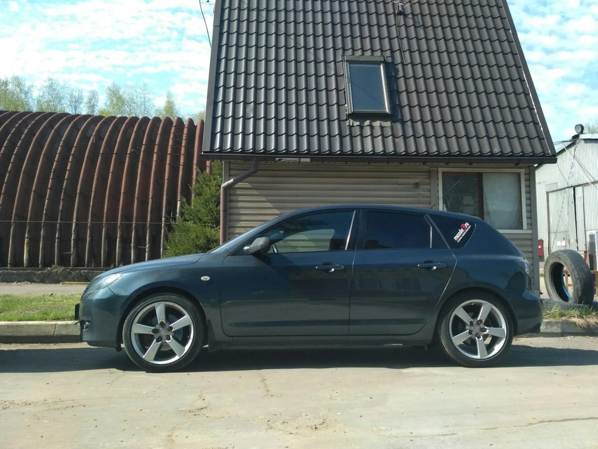 215/55/R17 Мазда 3 BK